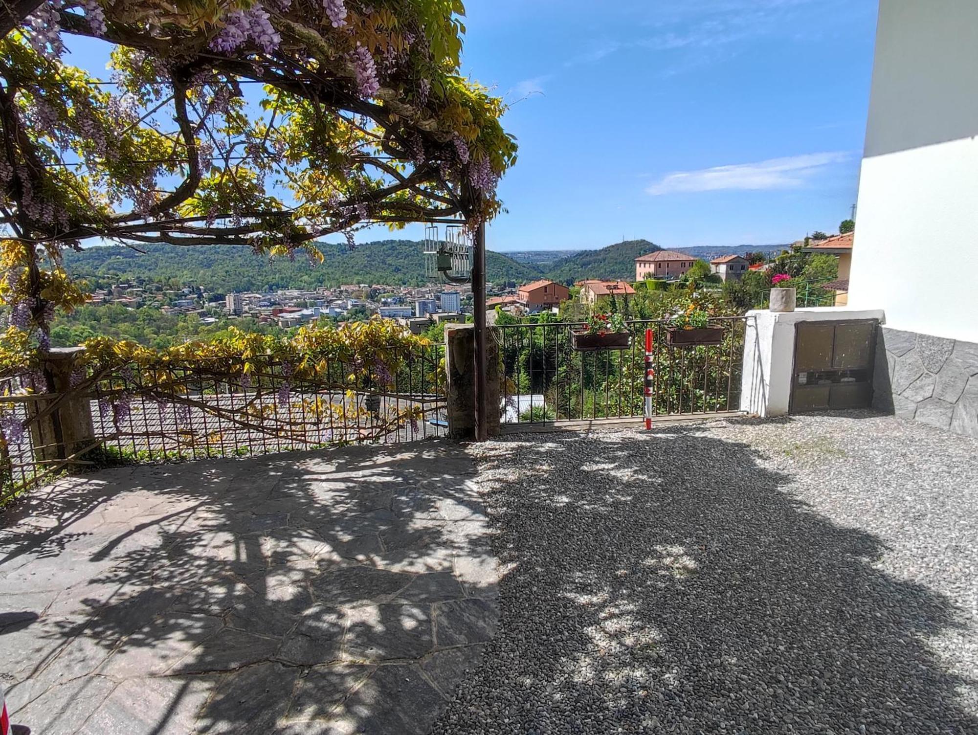 Villa Antonella, App. Vittoria Tavernerio Exterior foto